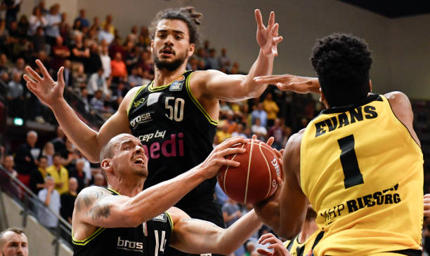 人瞩目的比 人瞩目的比