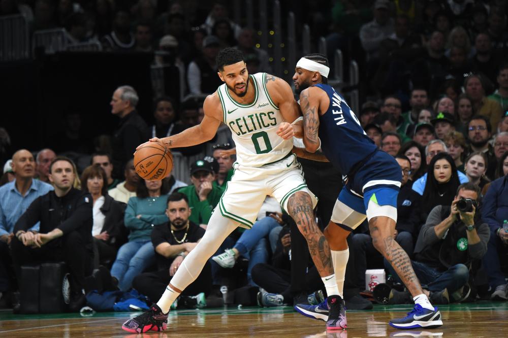 两人通过技 两人通过技