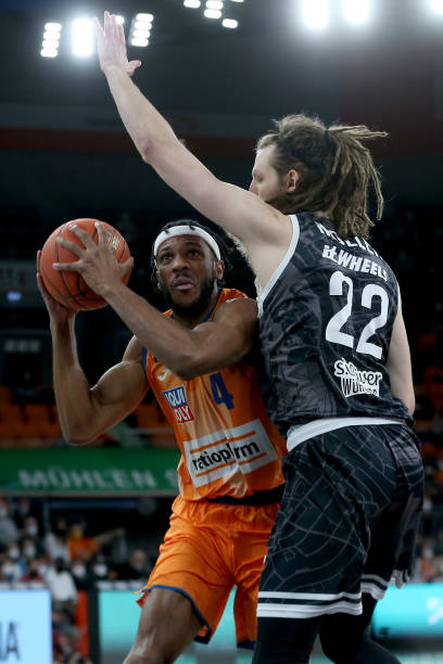 助他们走出 助他们走出