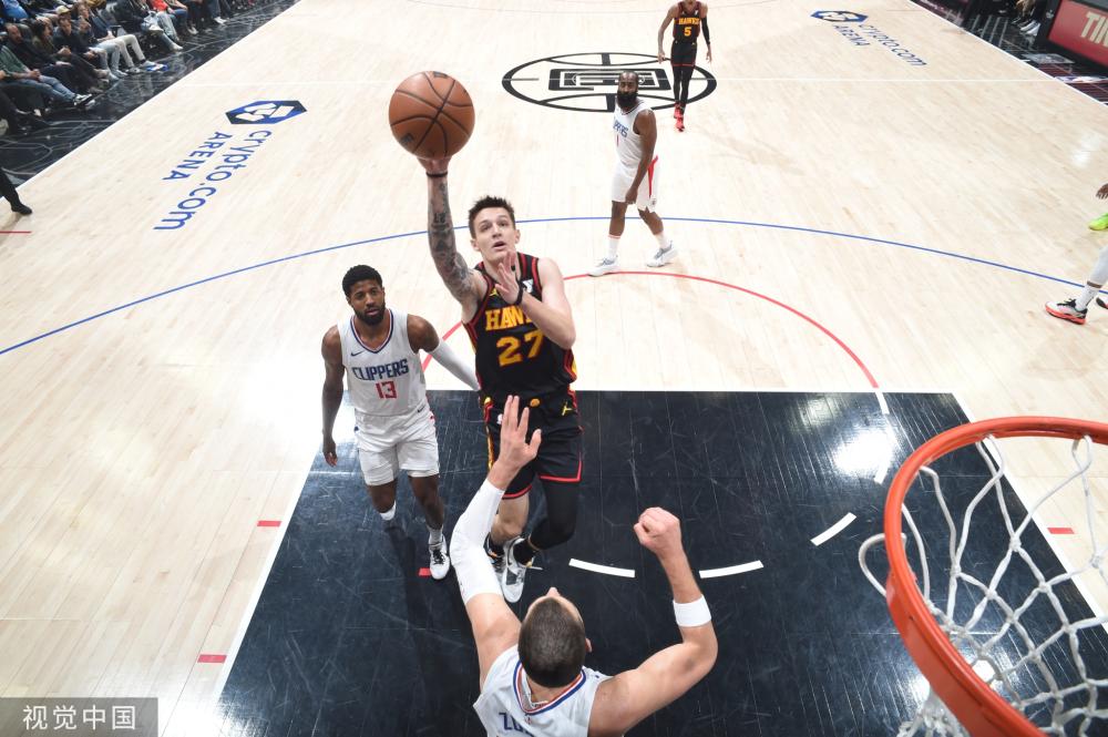 它填补了一 它填补了一