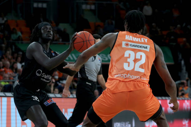 士的年轻后 士的年轻后